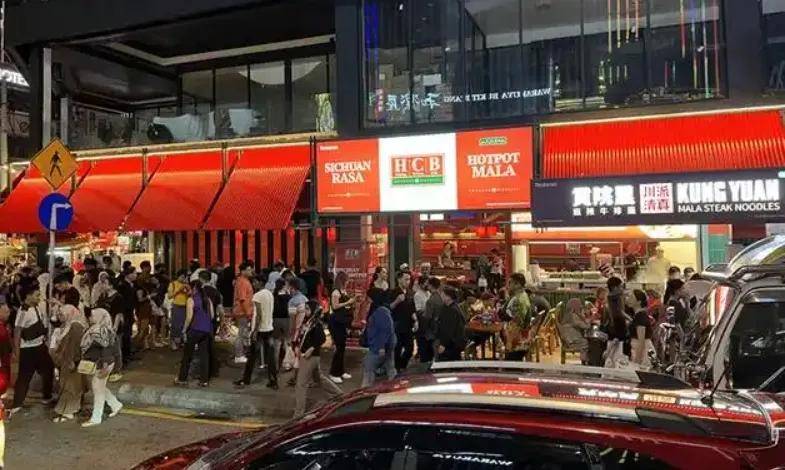 何征服海外成为美食界的“国际巨星”？麻将胡了2舌尖上的外交：成都火锅如
