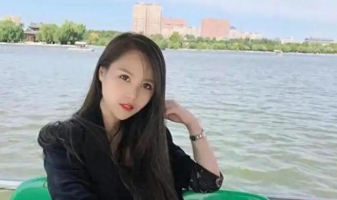 妈妈近况曝光！摆摊卖甜品想踏出重生第一步PG麻将胡了免费模拟器“重庆姐弟坠亡案”(图7)